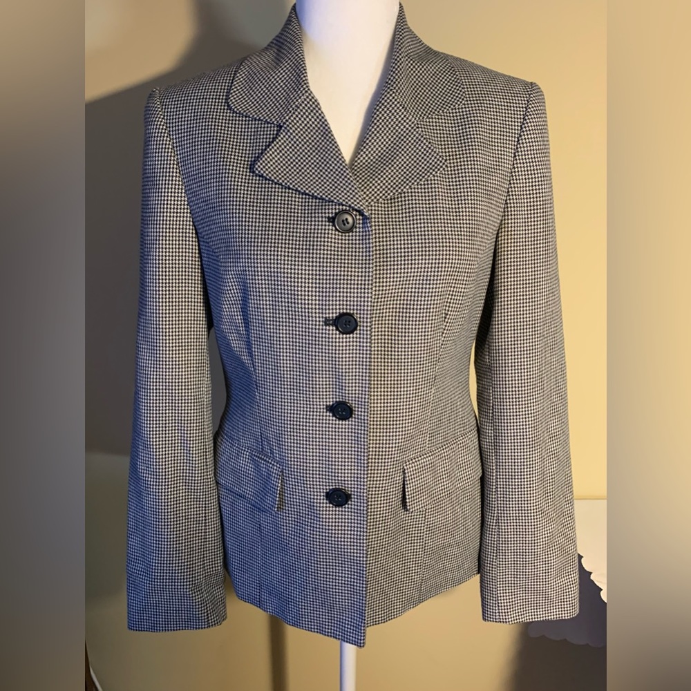 EUC Blazer: Houndstooth, Black & White, 4-Button, Single-Breasted, Vintage